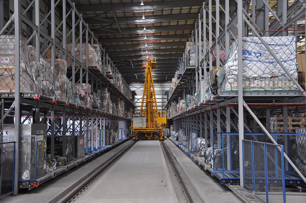 Elevating Transfer Vehicle -  AEDLER Logistik Solutions
