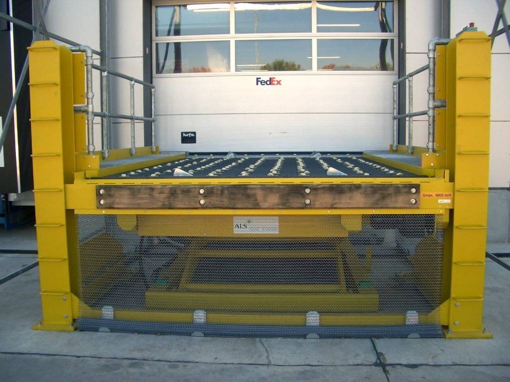 Truck Docks - AEDLER Logistik Solutions